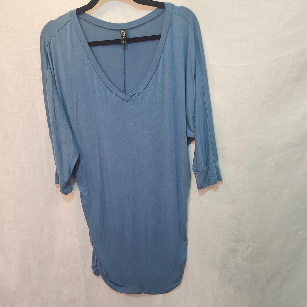 Made by Johnny sz XL Soft Modal Cinched Sides Top Deep V Front Short Sleeve